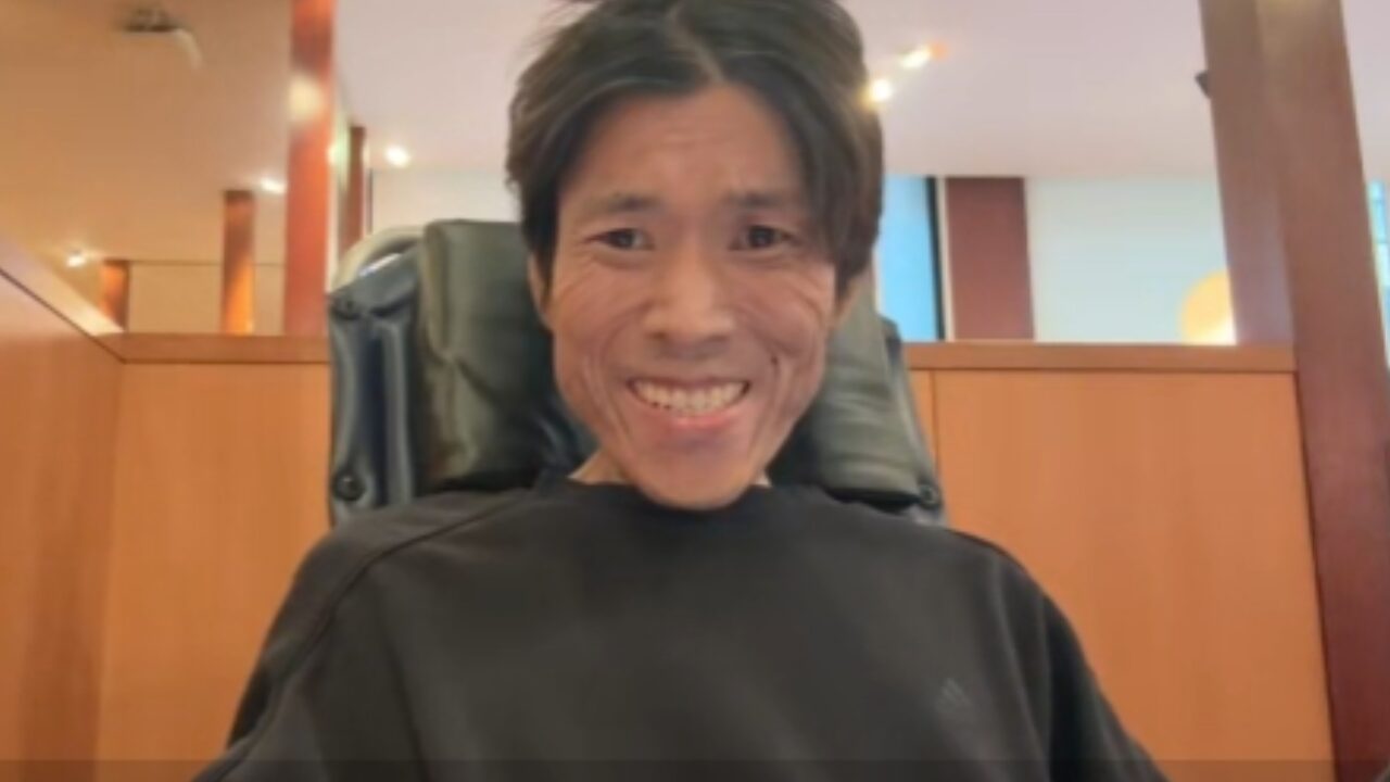 金バエ