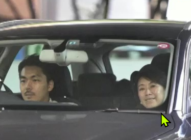 フライデー